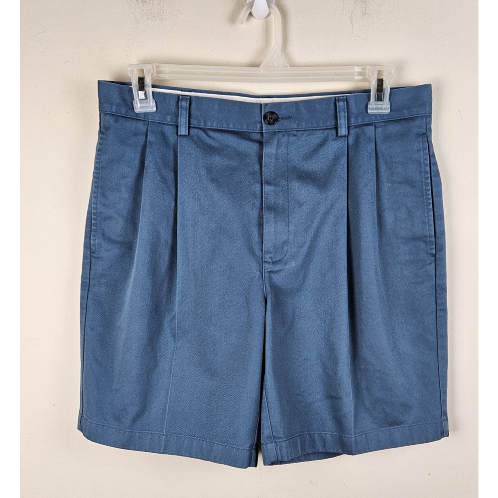 VINTAGE LL Bean Mens Size 33 Natural Fit Pleated Shorts blue cotton 8" inseam